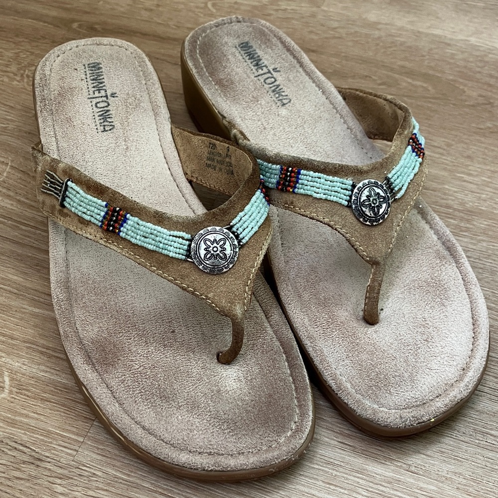 Minnetonka Tan Suede Beaded Thong Sandals with Turquoise Beads